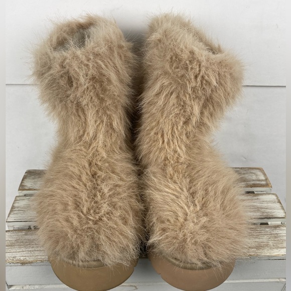 A New Day Women's Terra Faux Fur Boots with Memory Foam Insole size 8 - Picture 7 of 10